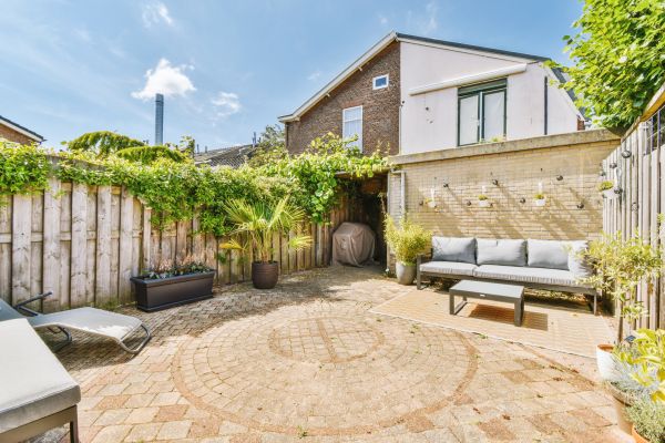 Cost of Courtyard Patio Service in Riverview